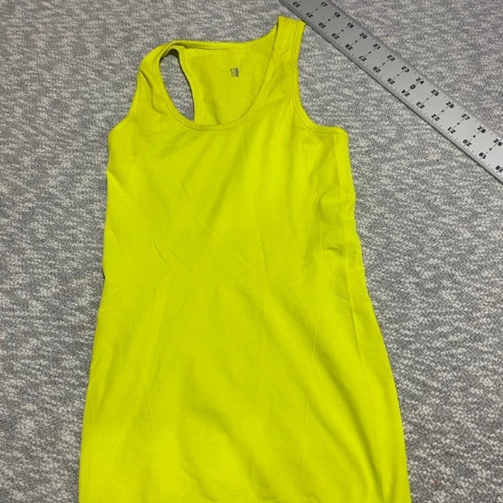 Sweaty Betty London Green Active Top Women's XS. SKU-A656